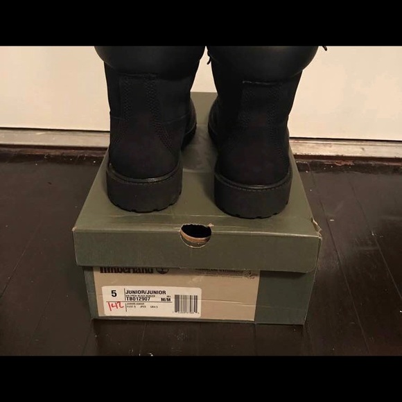 Black Timberlands - Picture 2 of 3